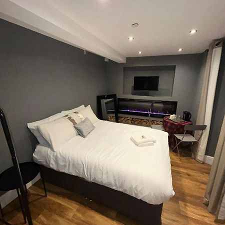 Cosy Double Bed With Fire Place Edinburgh Exteriér fotografie